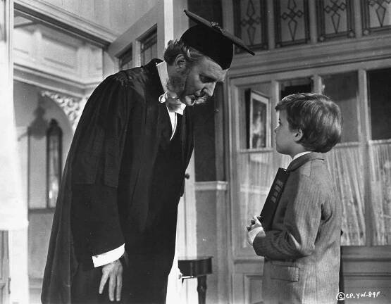 Robert Hardy, Russell Lewis - Mladý Winston - Z filmu