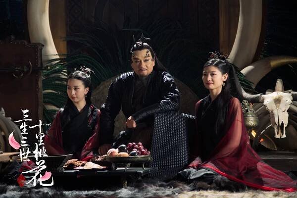 Yiming Lian - San sheng san shi shi li tao hua - Fotosky