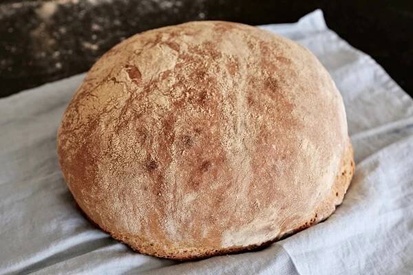 Droždí a kvásek náš vezdejší dej nám, Pane. Já dodám dva recepty na chléb domácí