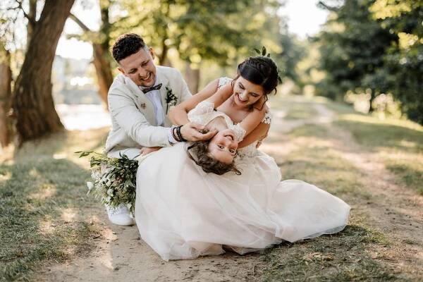 Svatby » Foto Marian Vaňáč - fotograf Uherské Hradiště, Napajedla, Zlín, Otrokovice