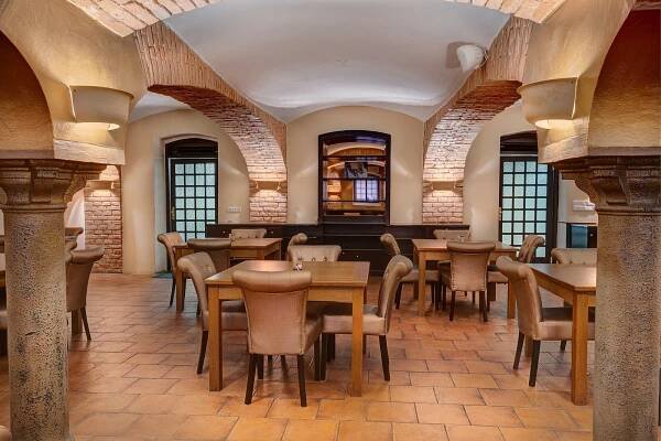 O restauraci Padagali - Padagali