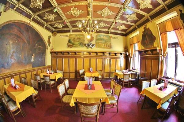 Vinárna Restaurant U Dvou rytířů foto 1