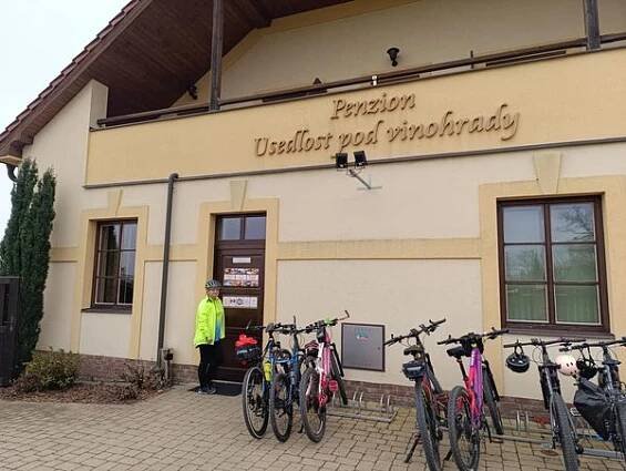 Restaurace Usedlost pod vinohrady foto 3