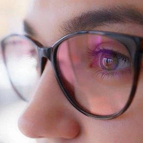 Chraňte svůj zrak a posilujte oči. Jaké vitaminy a potraviny pomohou? | VITAR, s.r.o.