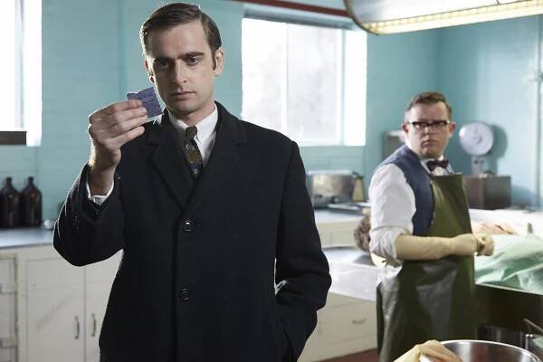 Endeavour - Země nezemě - Z filmu - Jack Laskey, James Bradshaw