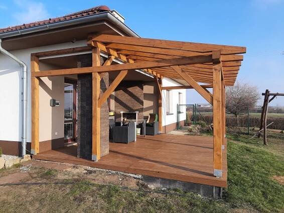 Poptávám: zasklení terasy, 6 x 3 x 5 m | ePoptávka.cz