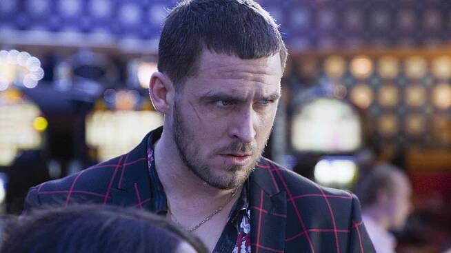 Drápy - What Is Happening to America - Z filmu - Jack Kesy