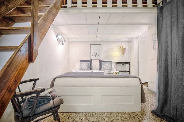 Sweet Campo de' Fiori Rome - Self Catering Short Lets