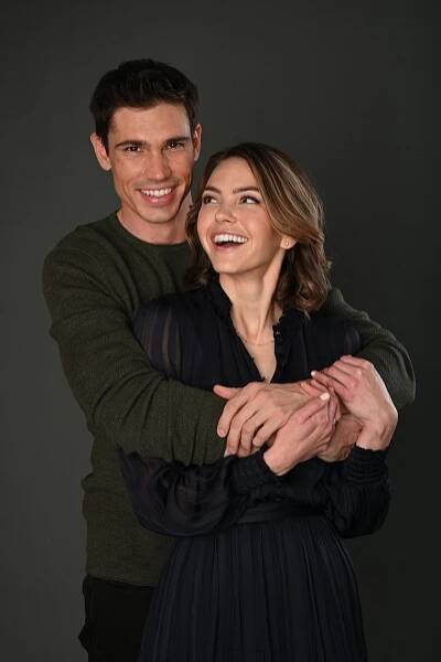 Tanner Novlan, Aimee Teegarden - Vánoční třídní sraz - Promo