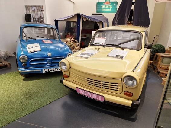 Nejdražší i nejbizarnější trabant na světě. Unikátní "bakeliťáci" z Berlína
