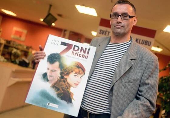 Josef Urban představil 3. října 2012 v Praze svoji knihu 7 dní hříchů, která