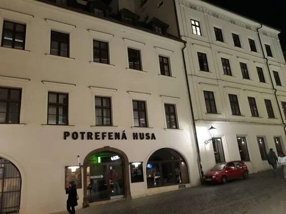 Potrefená Husa Zelný trh foto 2