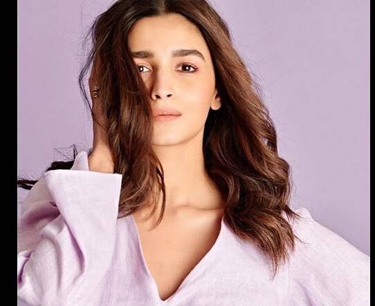 Alia Bhatt Is In A Major Missing Mood; Shares An Adorable Picture With THIS Special Person In Her IG Stories – CHECK OUT