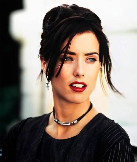 Téa Leoni – Forehead, Lip, Chin, Lipstick, Eyebrow, Shou…