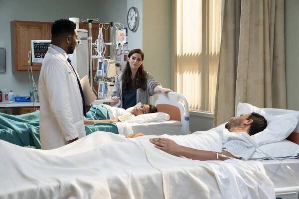 Nemocnice New Amsterdam - Dominový efekt - Z filmu - Jocko Sims, Janet Montgomery