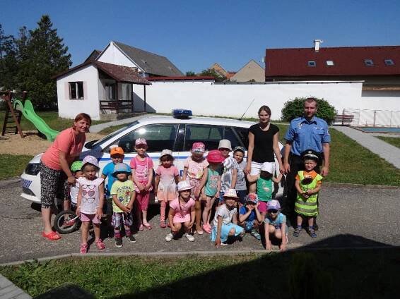 Beseda s policistou - Oficiální stránky MŠ Hříšice