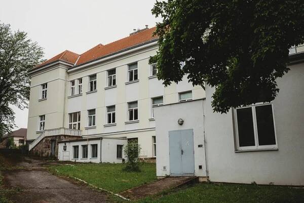 Nemocnice v Humpolci přijala ze Sokolova deset pacientů s covidem-19