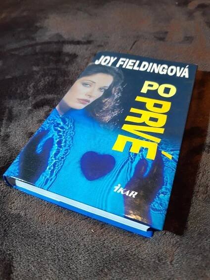 FIELDINGOVÁ / POPRVÉ - Knihy