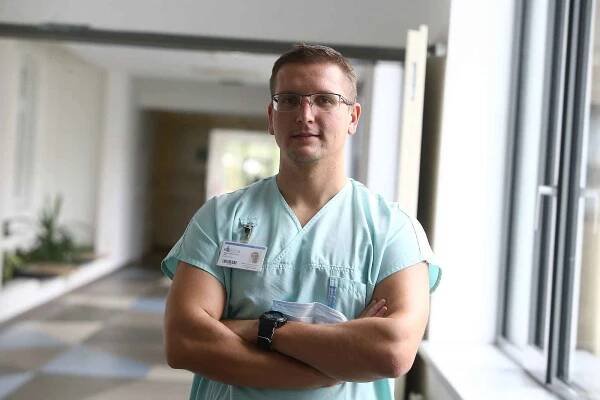Češi jsou kvůli pandemii ve stresu. Krizovým linkám sílí provoz - Deník.cz