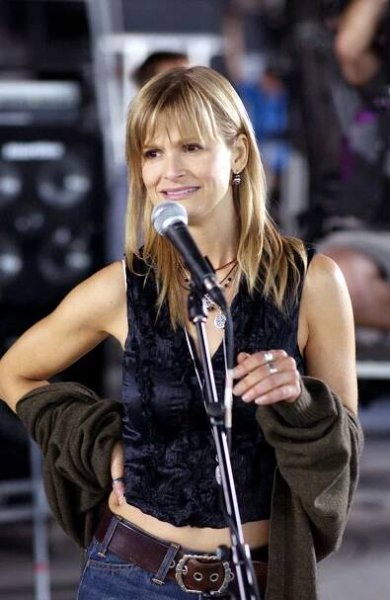 CAVEDWELLER, Kyra Sedgwick, 2004,