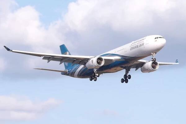 Oman Air obnovil pravidelné lety do Ruska