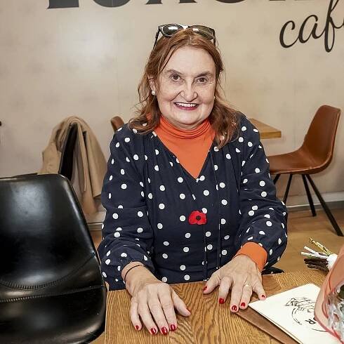 Po operaci mozku mám problémy s pamětí, přiznala herečka Eva Holubová