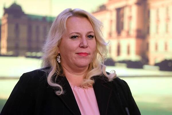 Ministryně Dostálová má koronavirus, potvrdil ho u ní druhý test