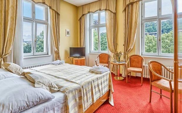 Karlovy Vary v Park Spa Hotelu Sirius **** se vstupem do Alžbětiných lázní a sauny + polopenze a 4 procedury
