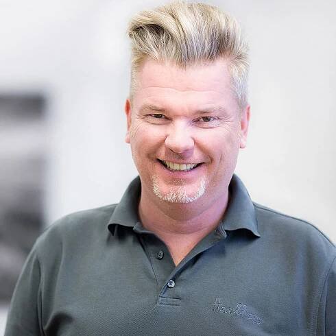 Fuchs Peter, Headdress Linz CEO