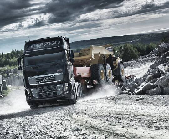 Nejprodávanější model nákladního vozidla Volvo slaví 30 let. | Kamioňáci.cz