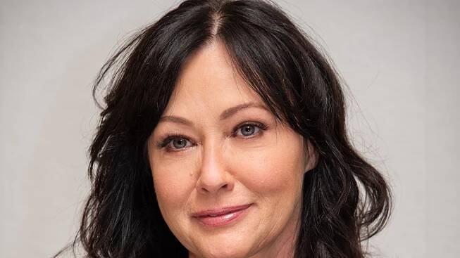 Alyssa Milano Acknowledges 'Complicated' Relationship in Shannen Doherty Tribute