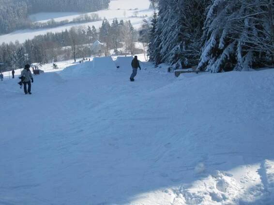 Ski areál Jimramov - informace a mapa