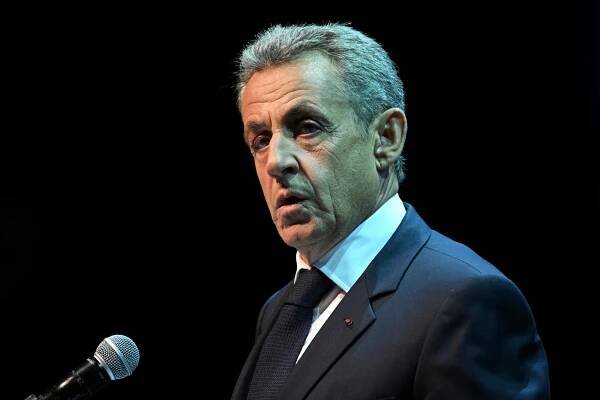 Nicolas Sarkozy : pourquoi son nom s'est-il retrouvé au milieu d'une affaire d'empoisonnement?