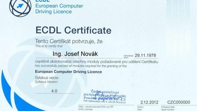 Hledání práce usnadní evropský řidičák na počítač