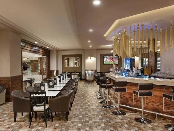 Irish Pub - Bars - Food & Beverage - Delphin Platinum