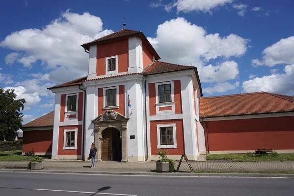 Chlumec nad Cidlinou IV (Pražské Předměstí) - loreta, dnes městské muzeum (2).jpg