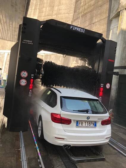 Portálová myčka aut Hydrus | DiBO