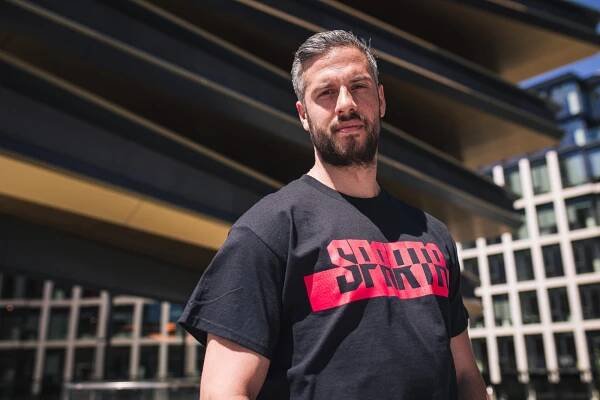 Třaskavý přestup. Z Pardubic přestupuje do Sparty útočník Hyka