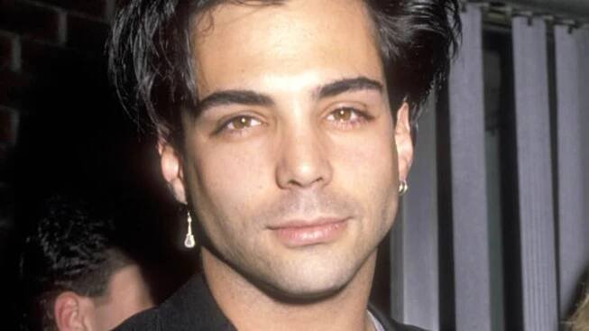 21 Jump Street vet Richard Grieco was a hot hunk in the '90s who dated Christina Applegate, see him now
