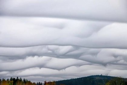 Podivné mraky nad Českem! Zvláštní úkaz vysvětlila meteoroložka