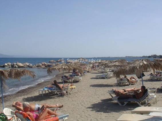 Theodorou Beach Hotel Apartments