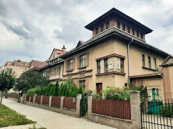 Hradec Králové, Střelecká: progresivní vily ve městě, které vždy věřilo architektům