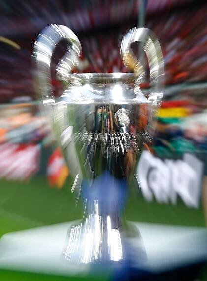 Slavné trofeje: Liga mistrů, starý křapáč i salátová mísa