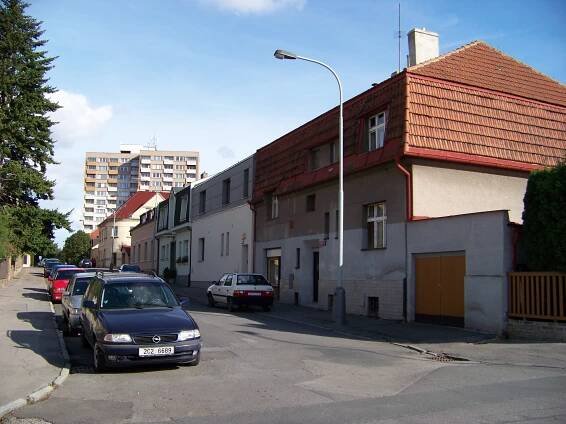 Soubor:Vokovice, K Červenému vrchu 15 - 9.jpg