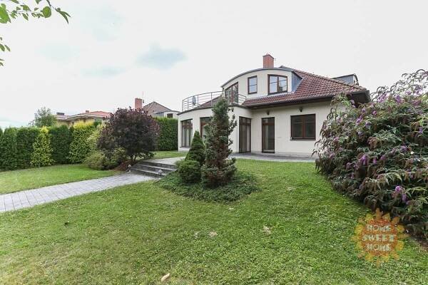 Pronájem domu 320 m2