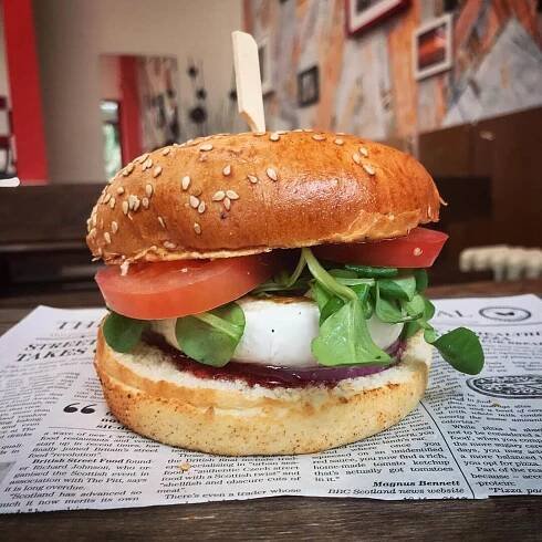 Žrádelna Dobruška | Občerstvení a burgery