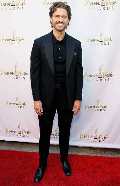  Aaron Tveit attends the 2024 Drama Desk Awards