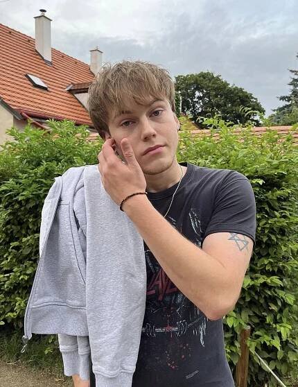 Ondřej Bláha řešil počet sexuálních partnerů, teď se mu u žen nelíbí dlouhé nehty. Prý jsou nechutné