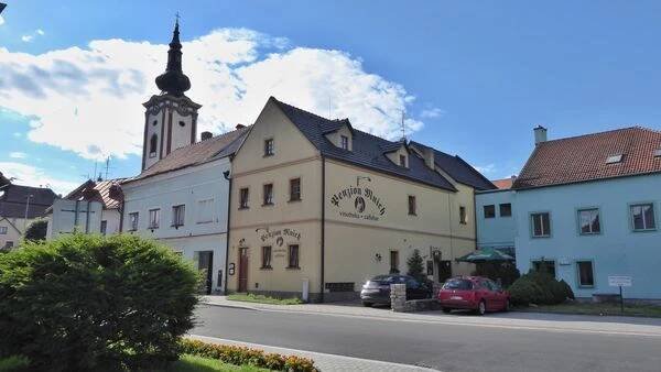 Kavárna a vinotéka Mnich foto 2