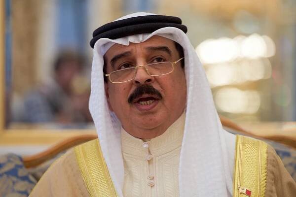 Soubor:King Hamad bin Isa Al Khalifa of Bahrain Addresses Reporters at the Outset of a Welcoming Reception for Secretary